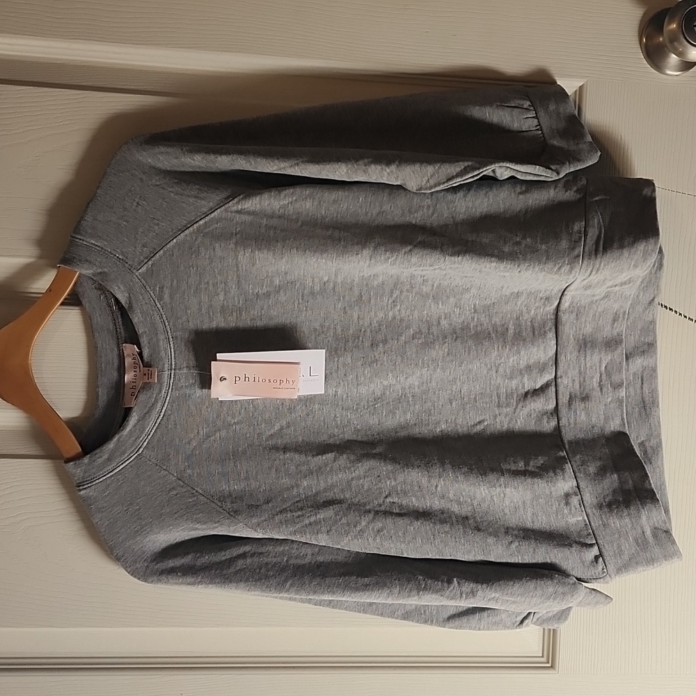 🌺 3 for 30 nwt philosophy grey long sleeve